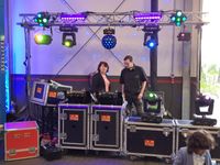 DJane Fridoline &amp; Nachwuchs DJ Sebastian_Mittlere Technik